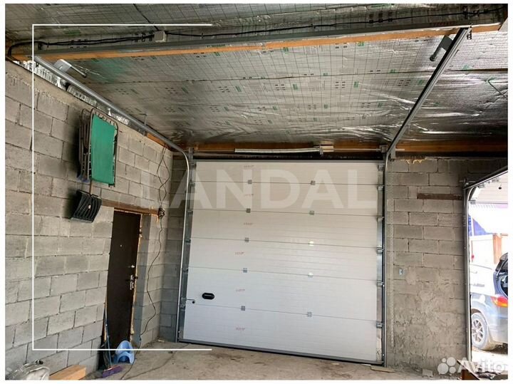 Секционные ворота