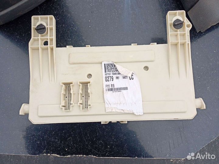 Блок предохранителей салонный ford focus 2