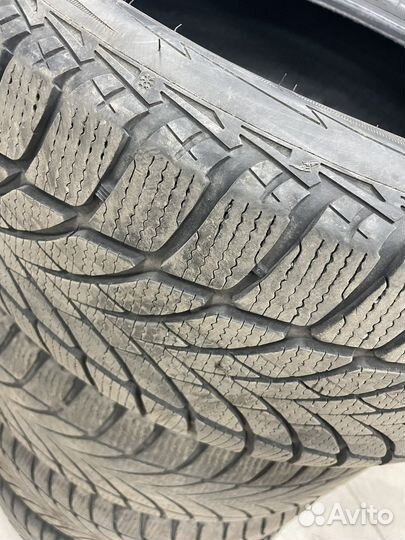 Goodyear UltraGrip Ice 2 215/55 R17 98T