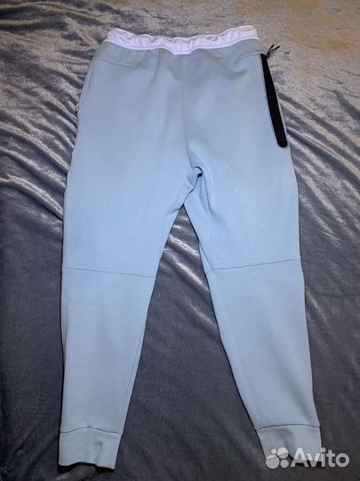 Nike tech fleece pants