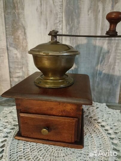 Антикварные кофемолки