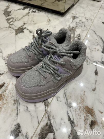 Кроссы и тапочки теплые