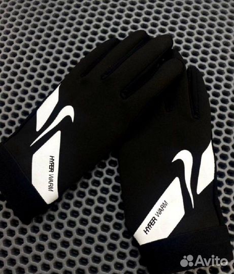 Перчатки Nike новые