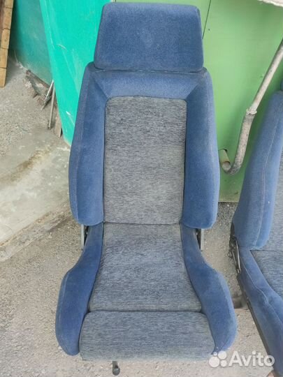 Передние сиденья recaro