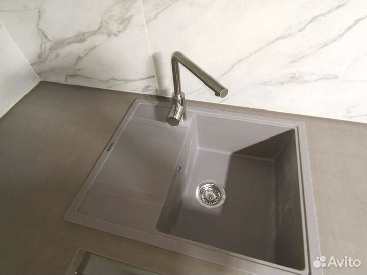 Кухонный гарнитур угловой готовый