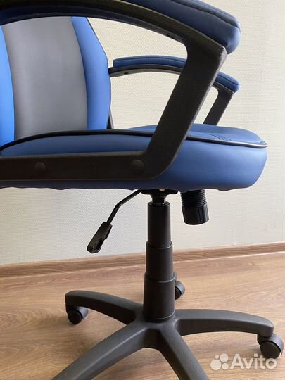 Офисное кресло. Доставка до двери
