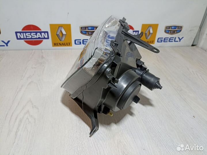 Фара Renault duster Лев