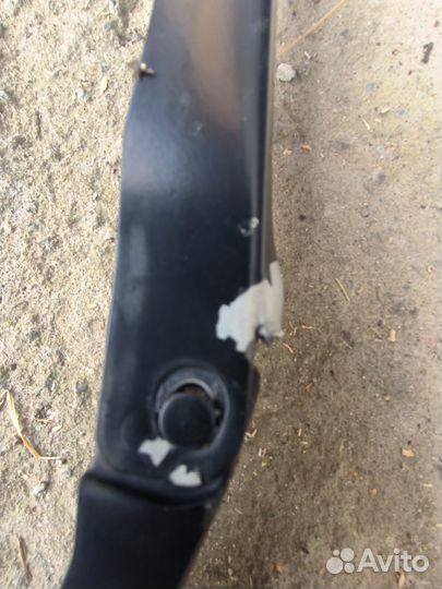 Поводок левого дворника hyndai solaris 2