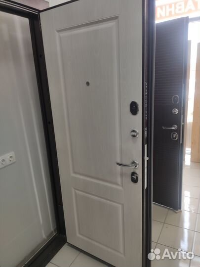 Двери входные и межкомнатные