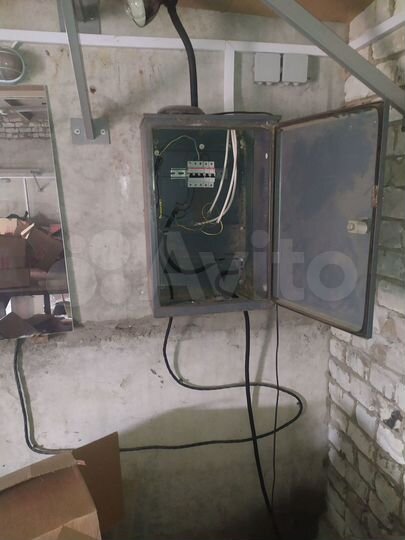 Гараж, > 30 м²