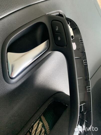 Обшивка передняя на Фольцваген