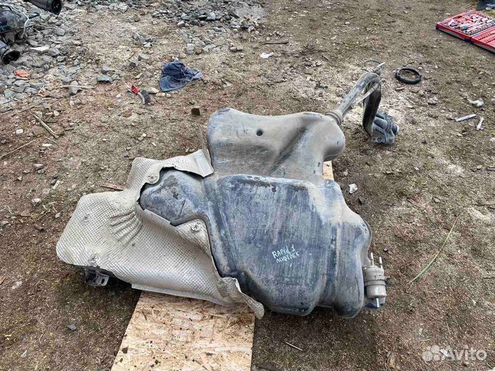 Бензобак Skoda Rapid 1