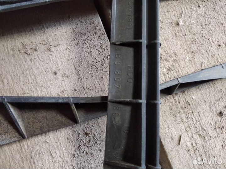 Кронштейн бампера Volkswagen Passat B5 1996-2000