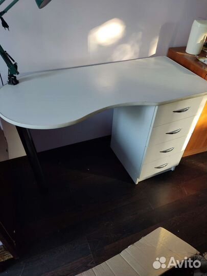 Туалетный столик белый