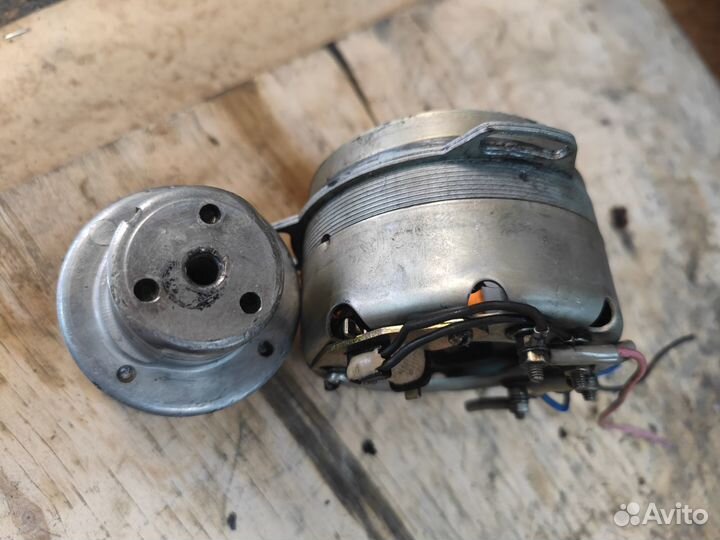 Генератор Минск Восход оригинал 14 v 65 w