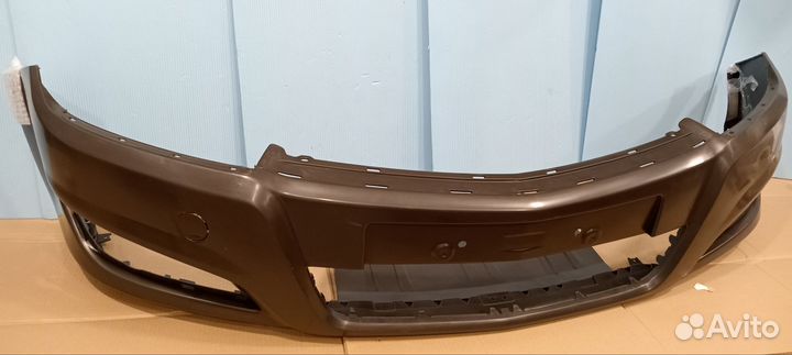 Opel Astra H бампер передний