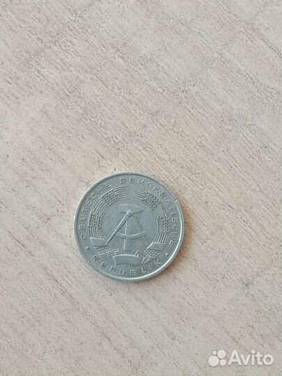 Продам монету