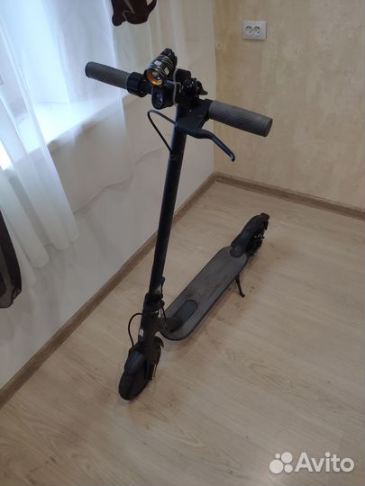 Электросамокат Xiaomi Mi Electric Scooter 1s