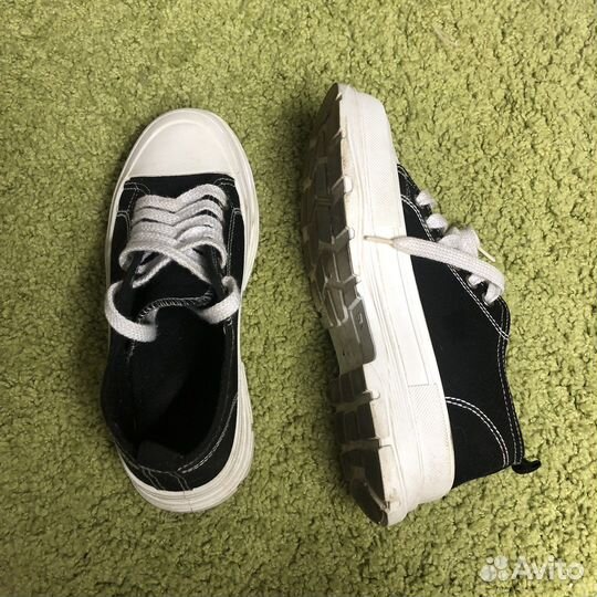 Обувь пакетом 38