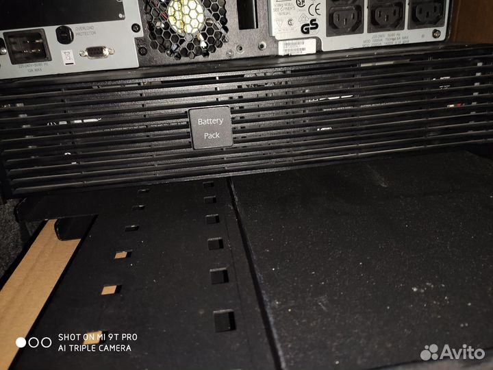 APC Smart-UPS RT 2000 и Батарея APC surt48xlbp