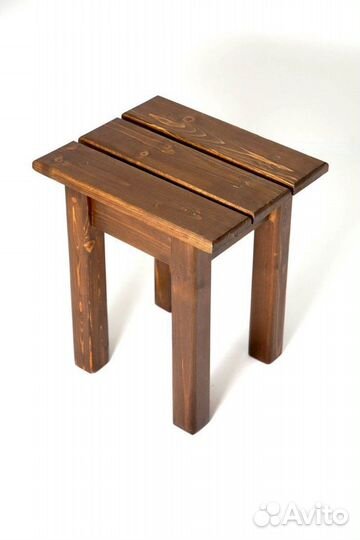 Табурет деревянный