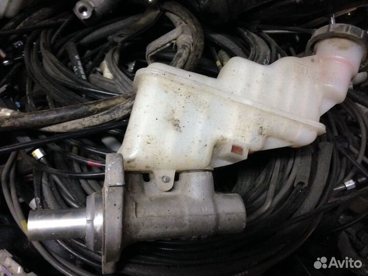 Цилиндр тормозной главный Хендай Солярис киа рио