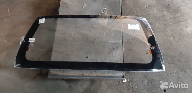 Заднее стекло паджеро