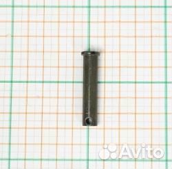 Палец крепления подножек водителя Avantis FX250, A