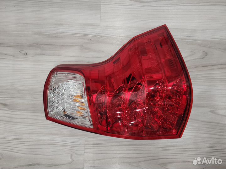 Фары задние Lexus GX 460