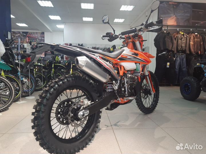 Мотоцикл Regulmoto Crosstrec 300