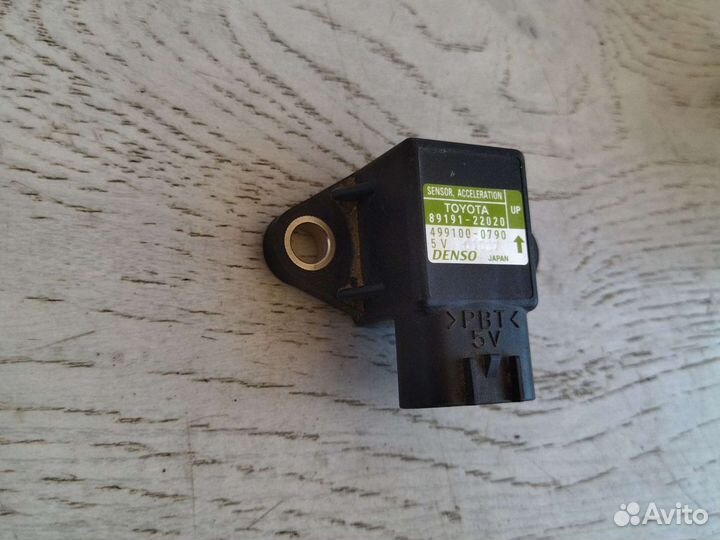 Датчик ускорения Lexus LX 570