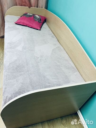 Детская кровать с матрасом 180х80