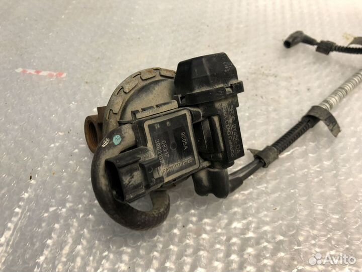 Клапан EGR 4.0L Ford Mustang V 04-14