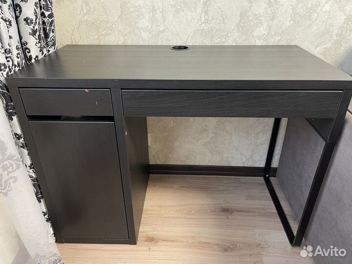Письменный стол IKEA mikke