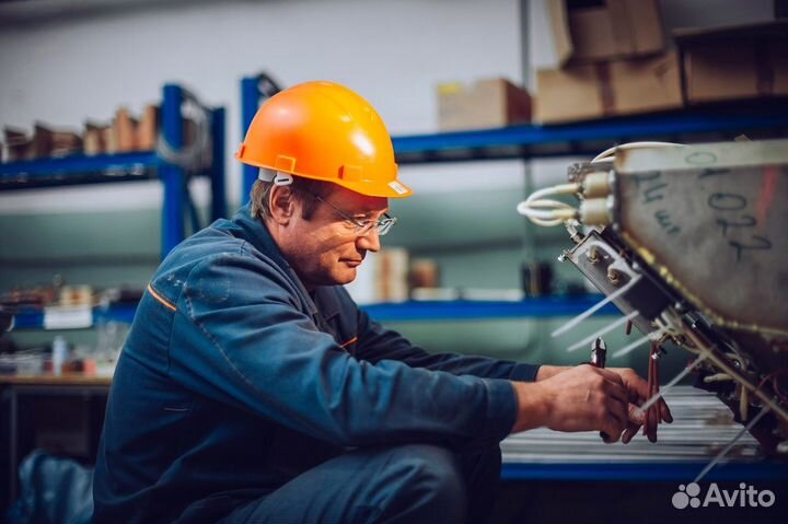Слесарь / На обучение / Вахта