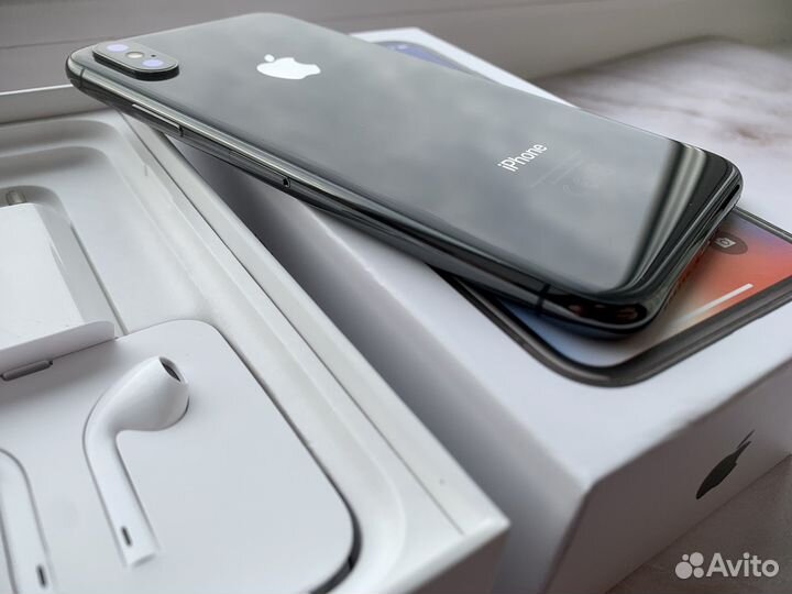 iPhone X, 256 ГБ