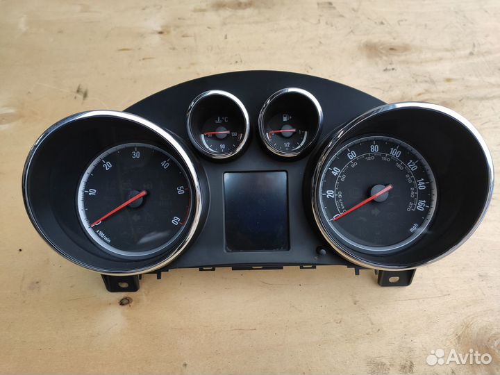 Панель приборов Дизель МКПП на Opel Astra J