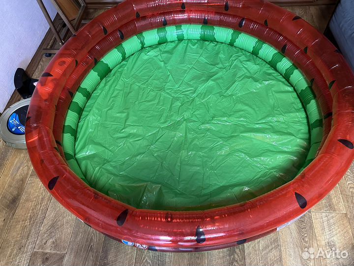 Надувной бассейн