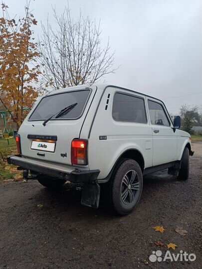 LADA 4x4 (Нива) 1.7 МТ, 2003, 110 000 км
