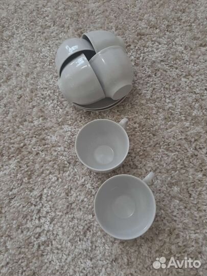 Чайные чашки с блюдцами