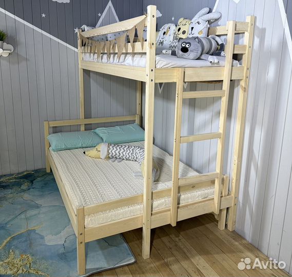 Двухъярусная кровать