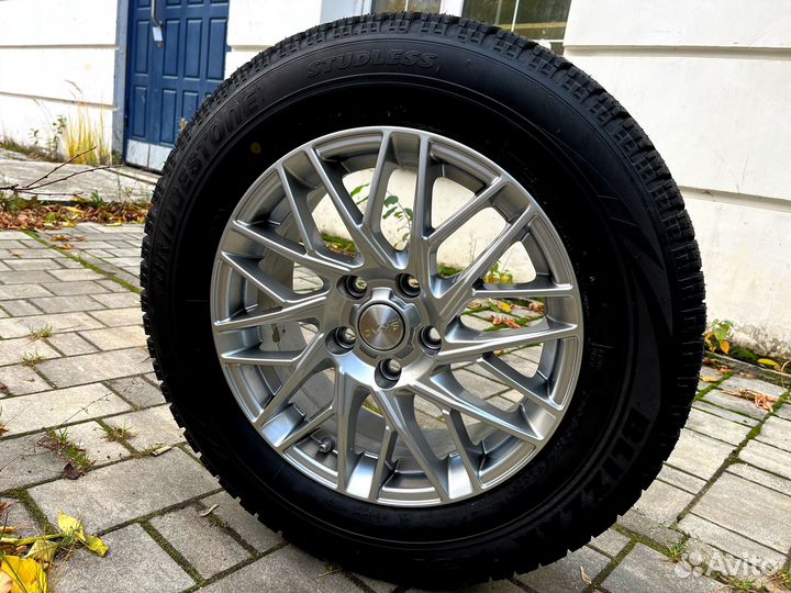 Bridgestone Blizzak VRX 205/65 R16 95S