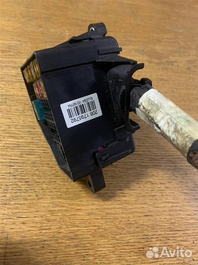 Блок предохранителей VW Passat B6