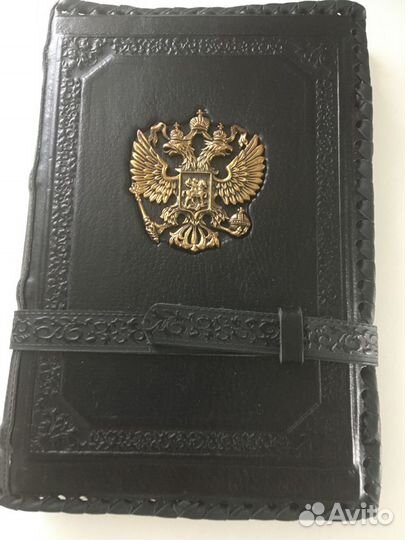 Кожаная обложка с гербом с ежедневника