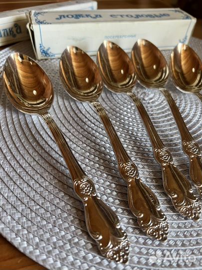 Мельхиоровые ложки столовые