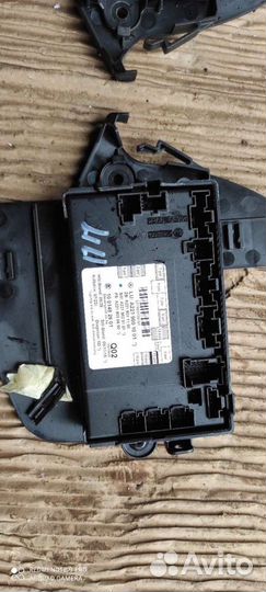 Блок двери на Мерседес W221 A2219000801