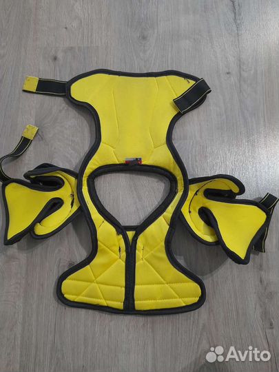 Нагрудник CCM tacks 9040 YTH