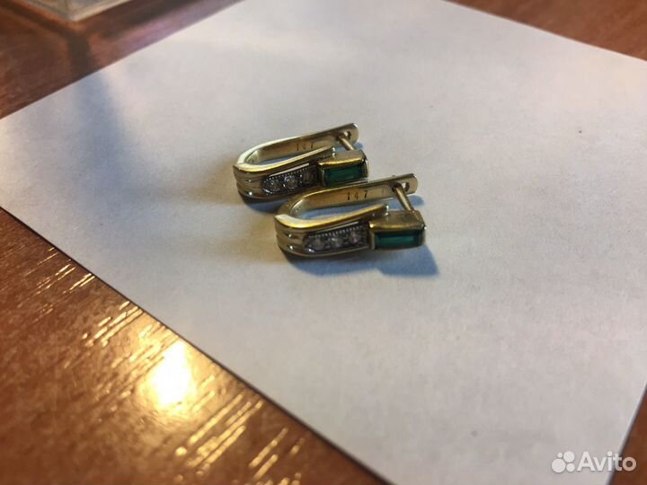 Серьги с изумрудами и бриллиантами