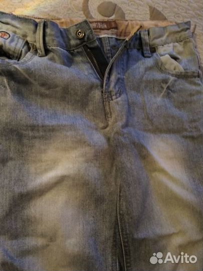Продаю джинсы