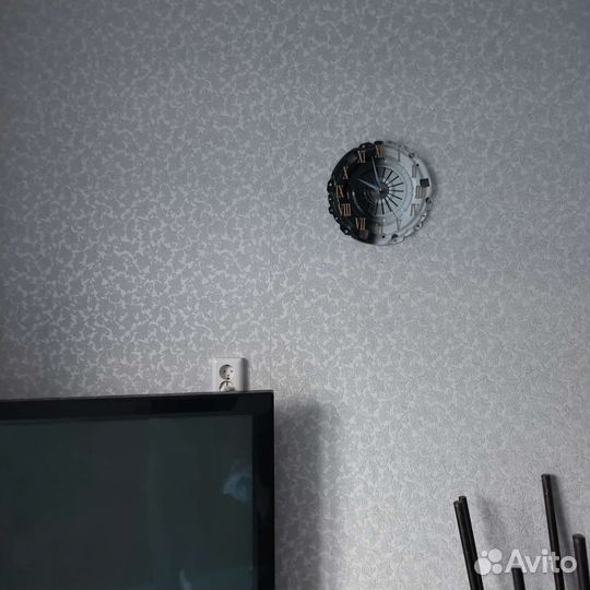 Настенные часы из корзины сцепления авто